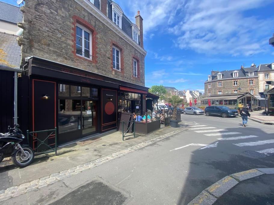 Entre De L'ecluse Et Place Du Marche Apartment Dinard