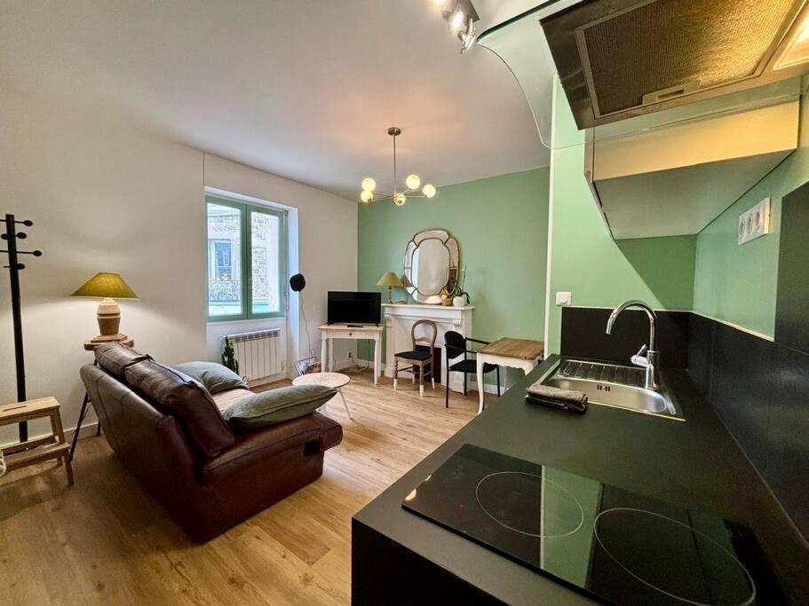 Apartment Entre De L'ecluse Et Place Du Marche