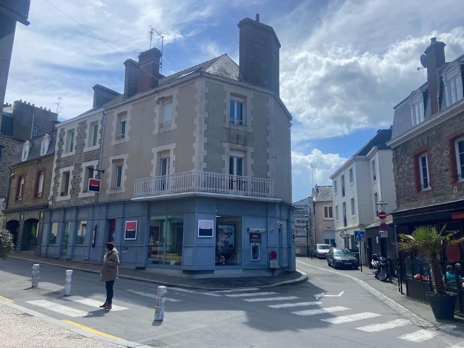 Entre De L'ecluse Et Place Du Marche Apartment *